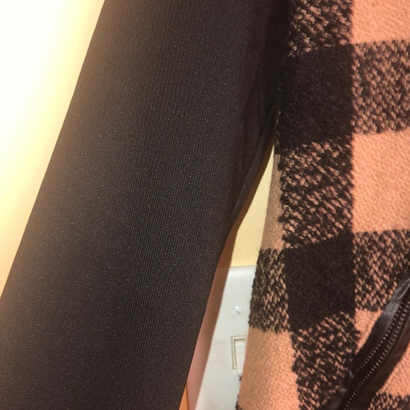 Lulu’s Checkered jacket - Picture 3 of 3